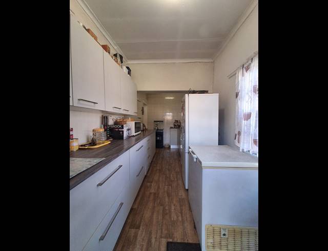 8 BEDROOM HOUSE FOR SALE IN MEYERTON CENTRAL